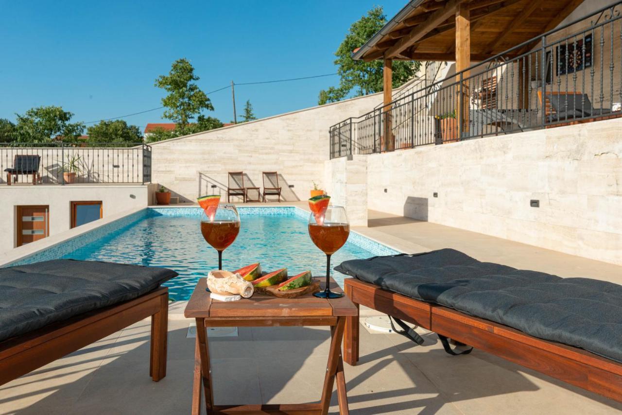 Modern Rustic Villa Kate Benkovac Eksteriør billede