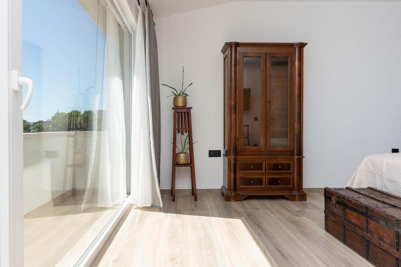 Modern Rustic Villa Kate Benkovac Eksteriør billede