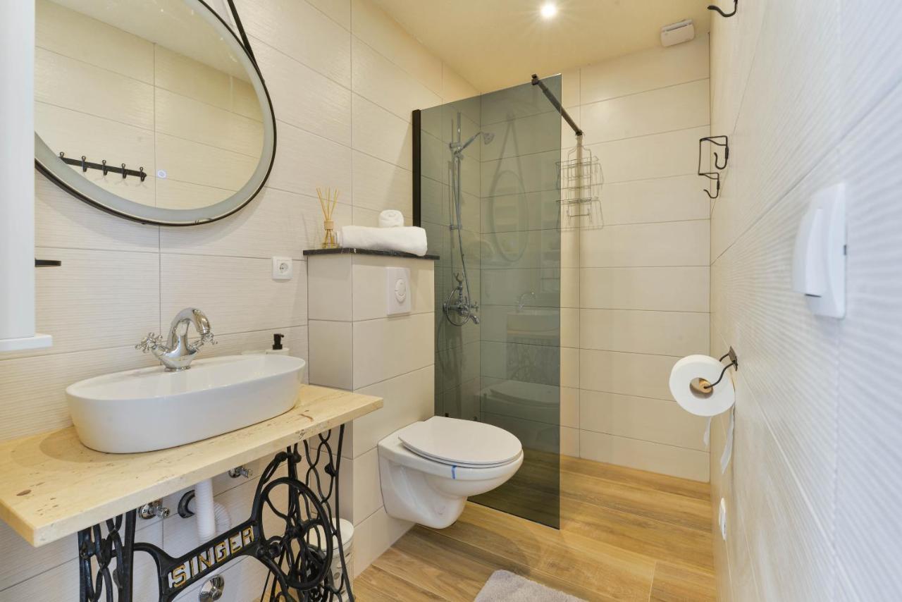 Modern Rustic Villa Kate Benkovac Eksteriør billede