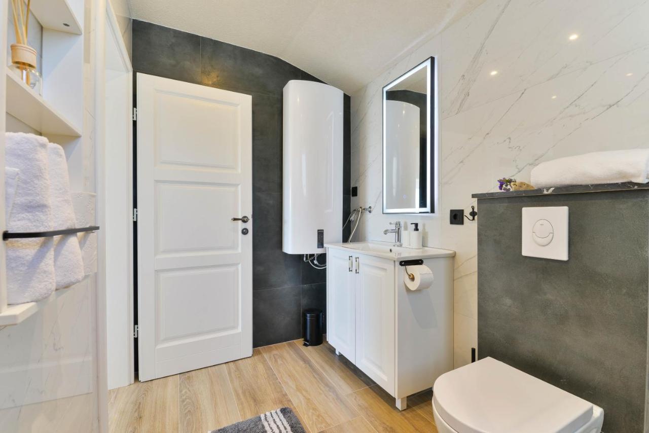 Modern Rustic Villa Kate Benkovac Eksteriør billede